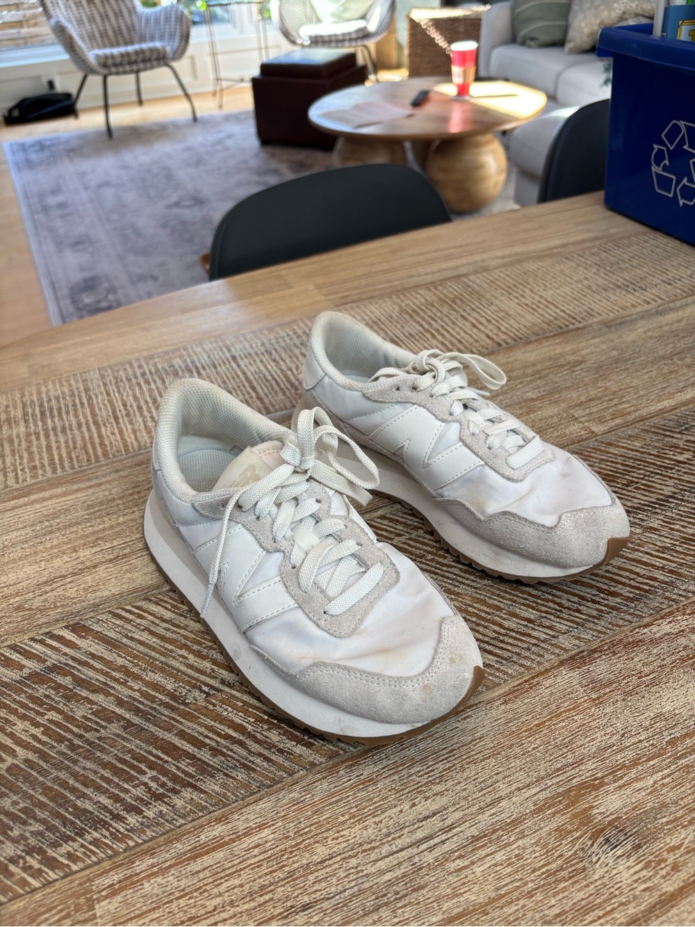New Balance Women's Off-White and Light Tan Retro Runner Sneakers